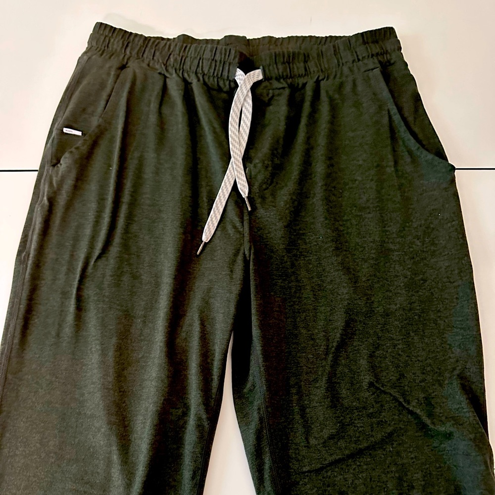 Vuori men’s ponto performance pants